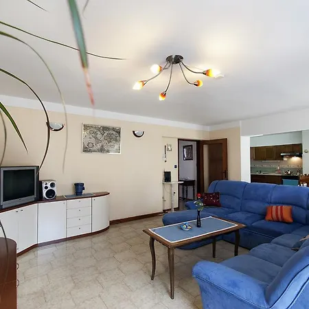 Apartment Elda *