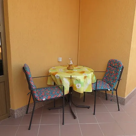 Apartment Elda *